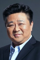 梁冠华剧照