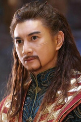 绿袍尊者/上官警我（吴奇隆饰演）