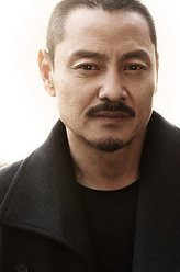过爷（尹铸胜饰演）