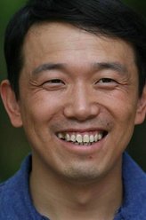 边泰龙（潘斌龙饰演）
