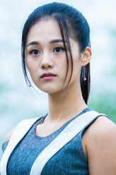 夏铃（安悦溪饰演）