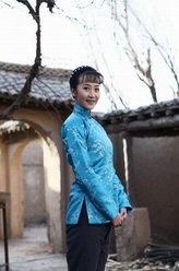 曲栅栅剧照