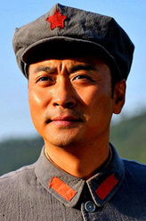 陈毅（黄俊鹏饰演）
