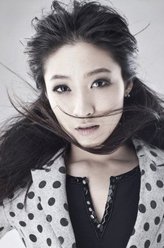 秦丽剧照