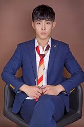 白那日苏 剧照