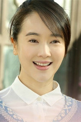 尤玲（左小青饰演）