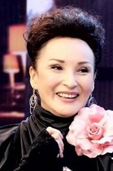 秦奶奶（陈莎莉饰演）
