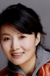 龙涛（郑卫莉饰演）