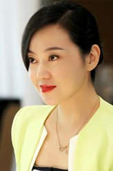 唐红（闫妮饰演）