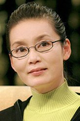 谢满棠（潘虹饰演）